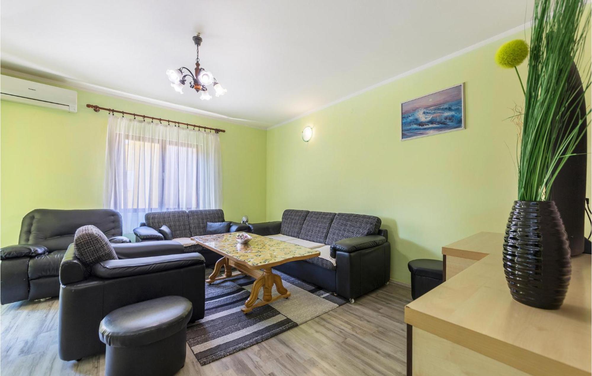 Stunning Apartment In Pula With Wifi Apartment