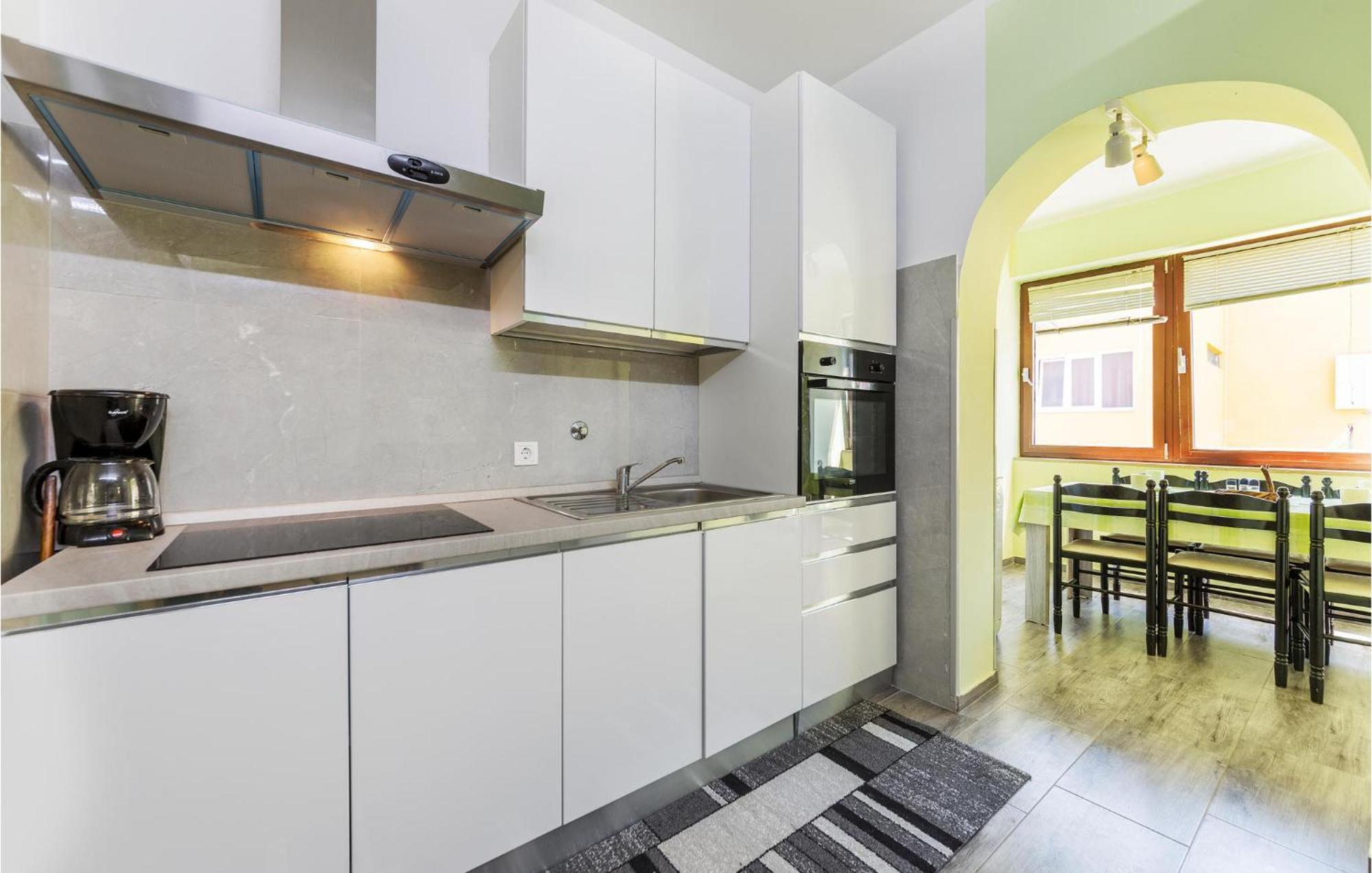 Stunning Apartment In Pula With Wifi Pula